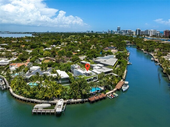 Building Photo - 528 Lakeview Ct