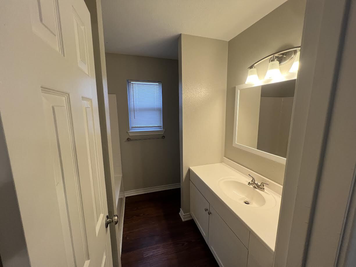 Building Photo - 112 Highland Dr