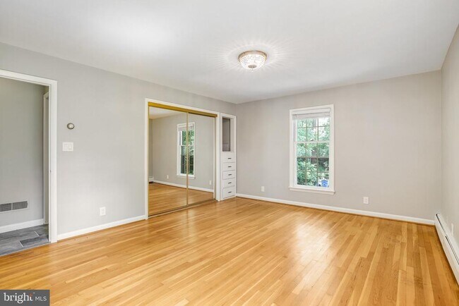Building Photo - 9801 Orchid Cir