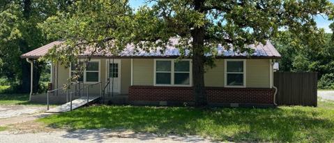 Primary Photo - 1547 Ranger Hwy