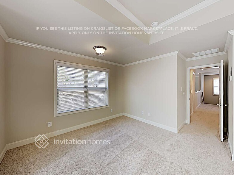 Building Photo - 1670 Riverpark Dr SE