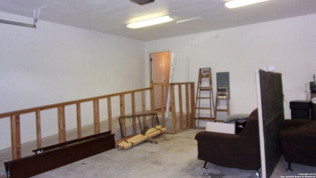 Building Photo - 13643 Forest Walk