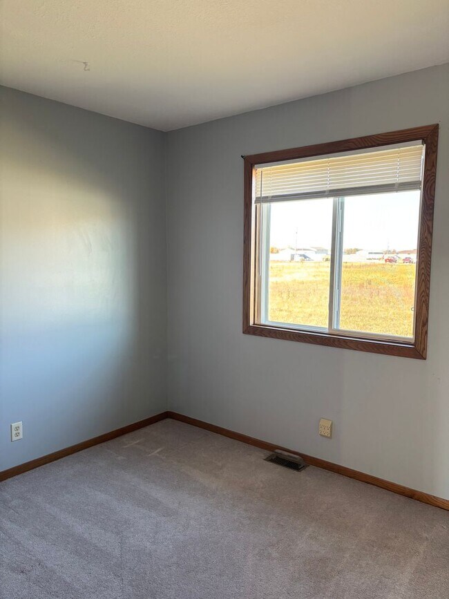 Building Photo - 1626-1628-1628 Wayne St