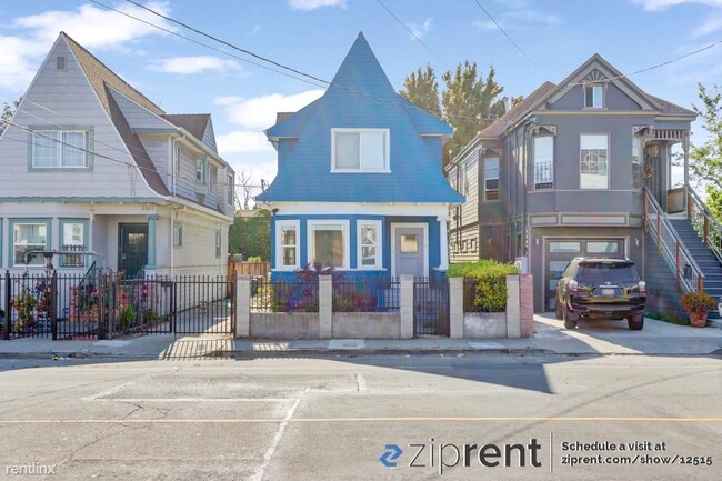 Building Photo - 2 br, 1 bath Triplex - 3827 West St, Oakla...