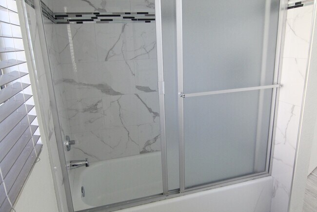 Building Photo - 4721 Kester Ave