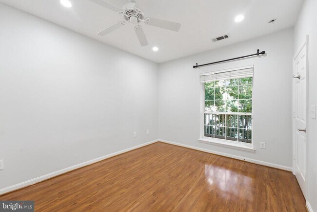 Building Photo - 4551 Strutfield Ln