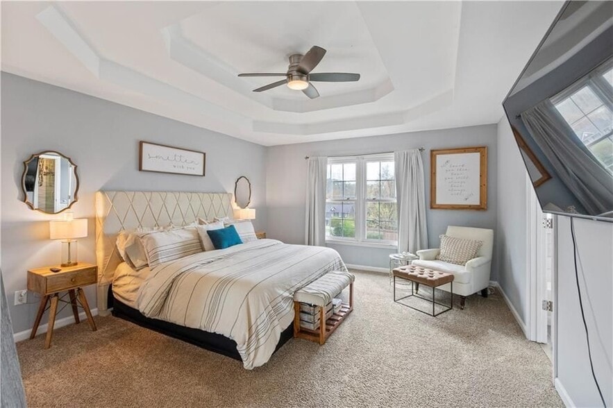 Building Photo - 2437 Pondside Pl NE