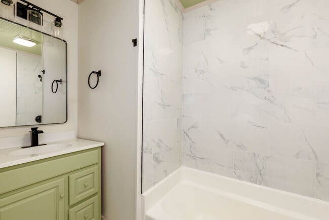 Building Photo - Forestdale 3/2