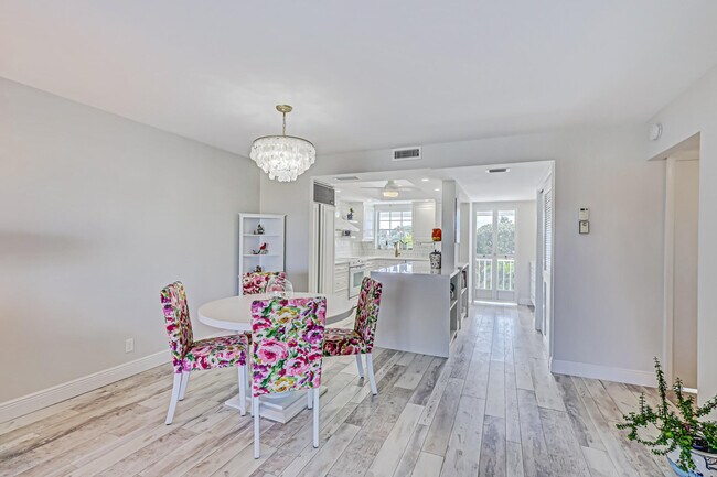 Building Photo - 1130 Sugar Sands Blvd