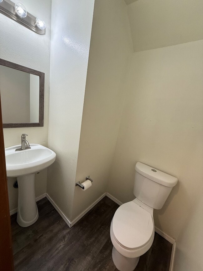 Building Photo - 9260 Roy St