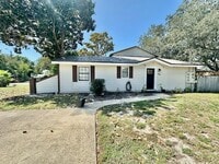 Building Photo - 166 Knots Pl