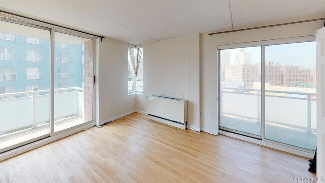 Building Photo - 102-30 Queens Blvd