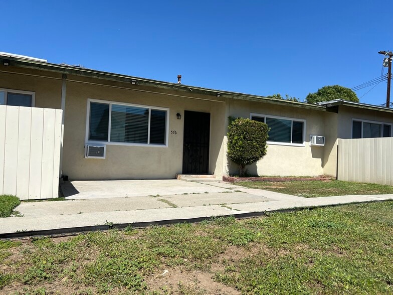 Building Photo - 576 N Wilson Ave