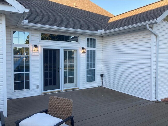 Building Photo - 420 E New Hope Rd