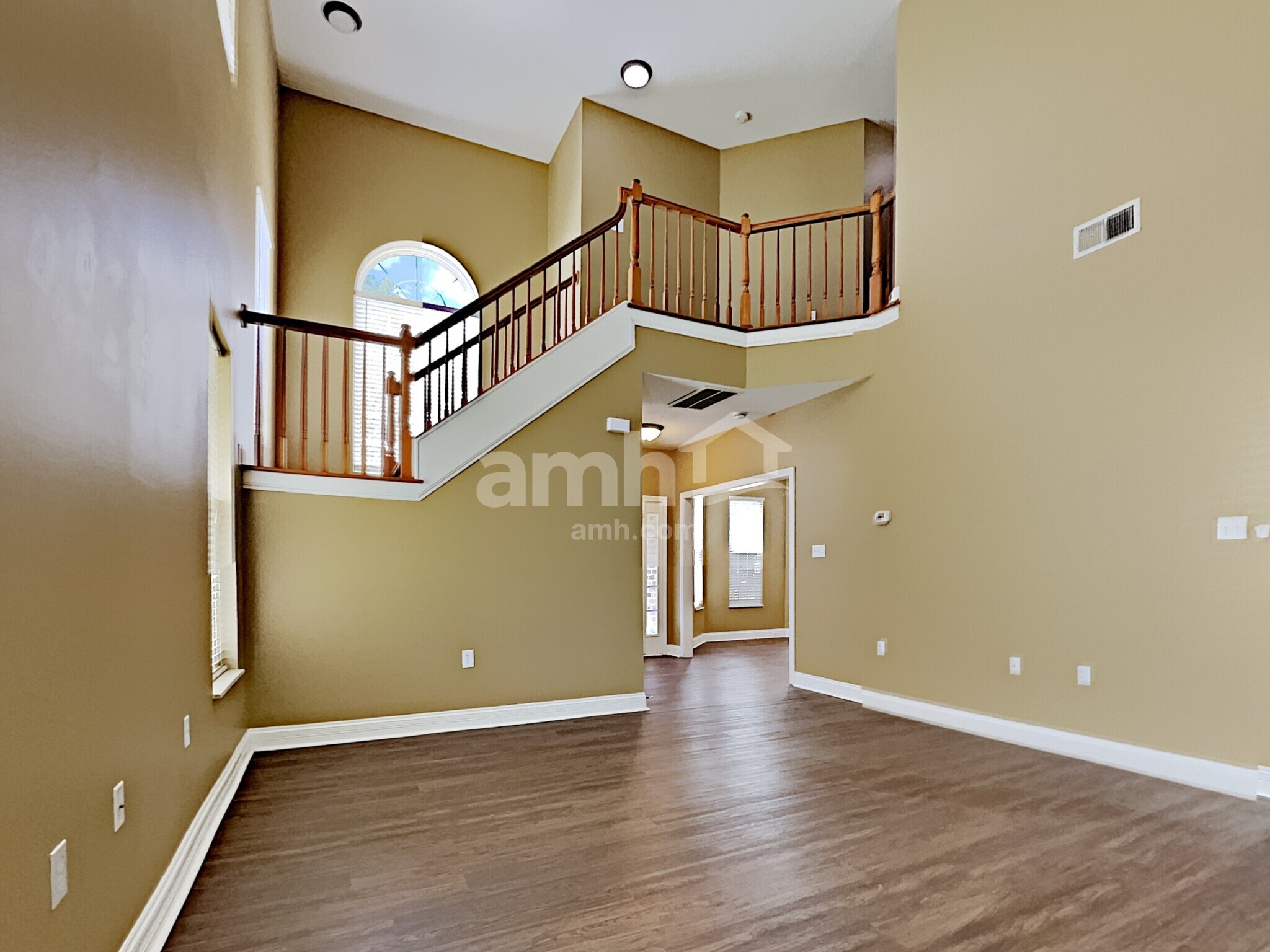 Building Photo - 10904 Parkgate Ln