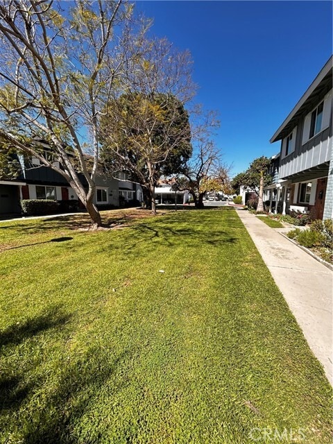 Building Photo - 19859 Berkshire Ln