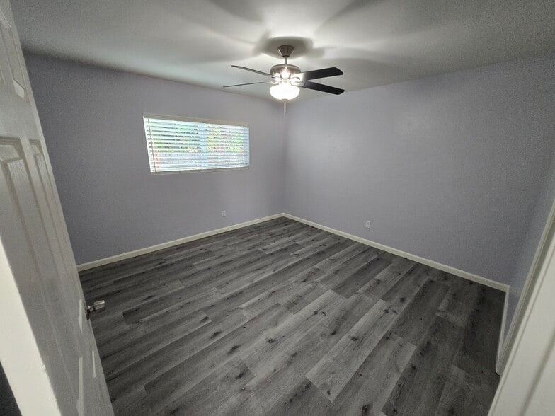 Building Photo - 229 S 36th St