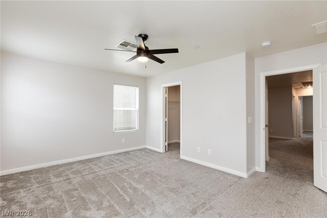 Building Photo - 5327 Lazy Breeze Ave