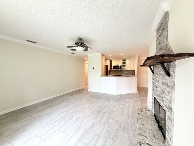 Building Photo - 500 Sandiron Cir