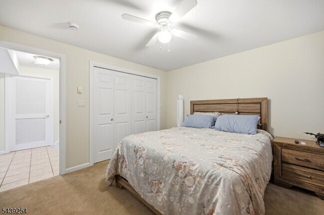 Building Photo - 75 Spring Hill Cir