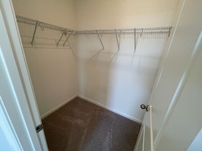 Building Photo - Super Nice One Story Home Near 1604 & Culebra....Move in as early as August 7, 2025