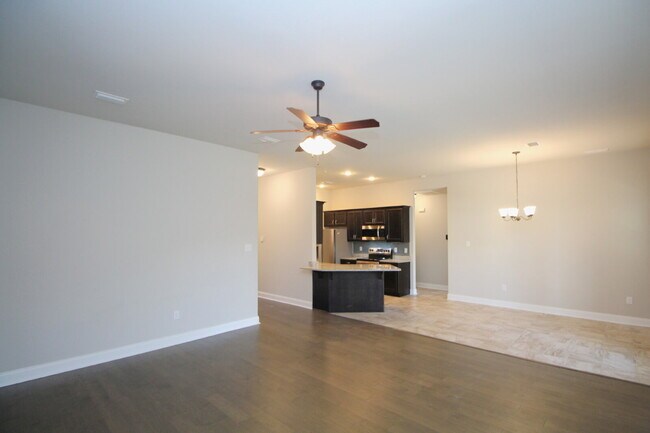 Building Photo - Spacious 3-Bedroom, 2-Bath Brick Home in N...