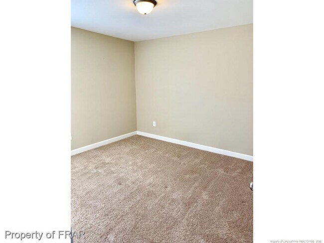 Building Photo - 211 Rainmaker St