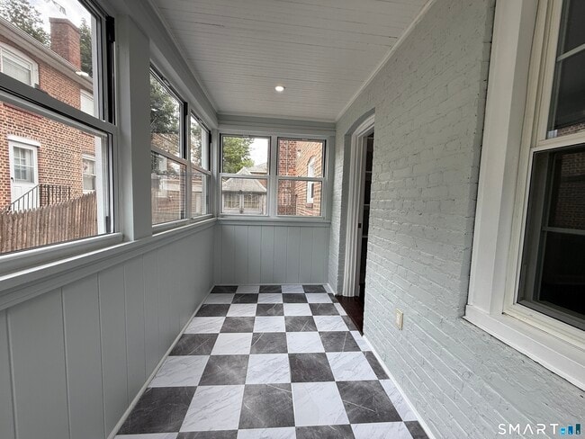 Building Photo - 30 Hadley St