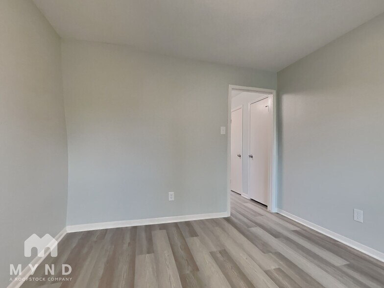 Building Photo - 6607 Escondido Dr