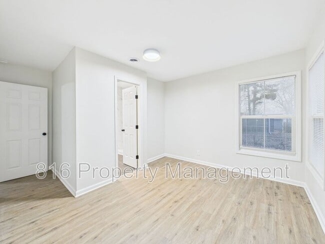 Building Photo - 11211 Corrington Ave