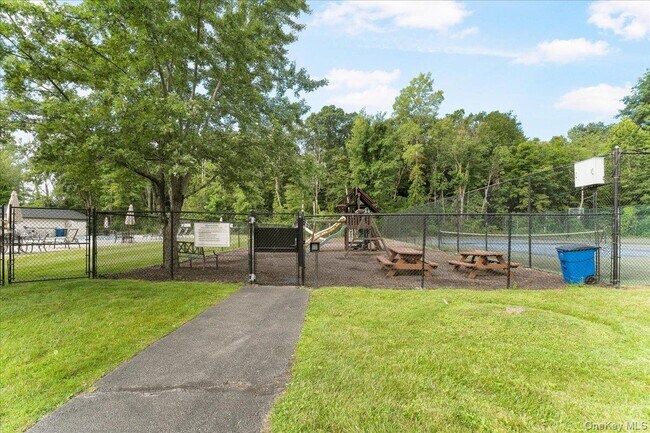 Building Photo - 33 Scarborough Ln