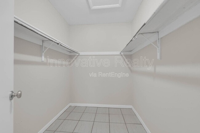 Building Photo - 5113 Curry Ford Rd