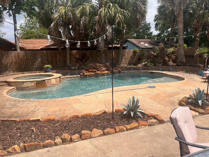 Building Photo - 5010 Chinquapin Ln