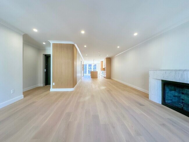 Building Photo - 144 Worcester St