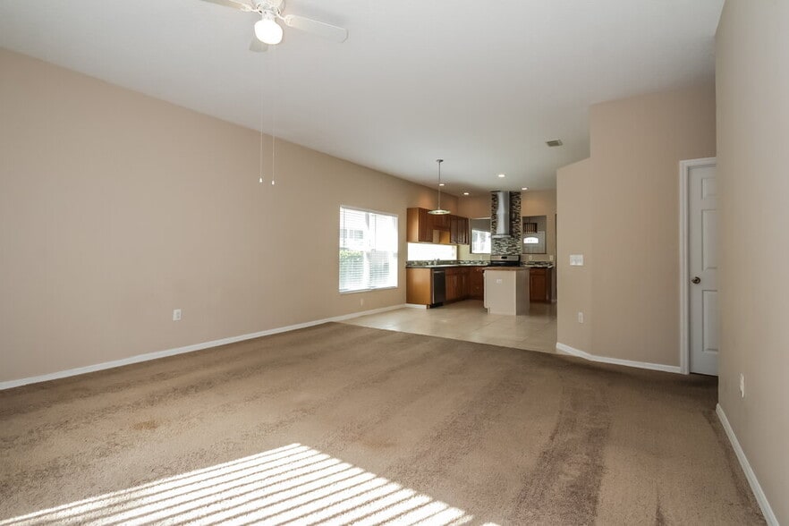 Building Photo - 12336 Hollybush Terrace