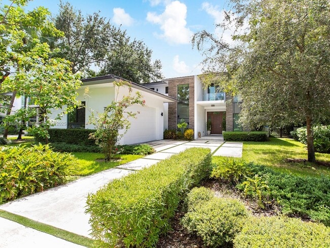 Building Photo - 7500 SW 57th Ct