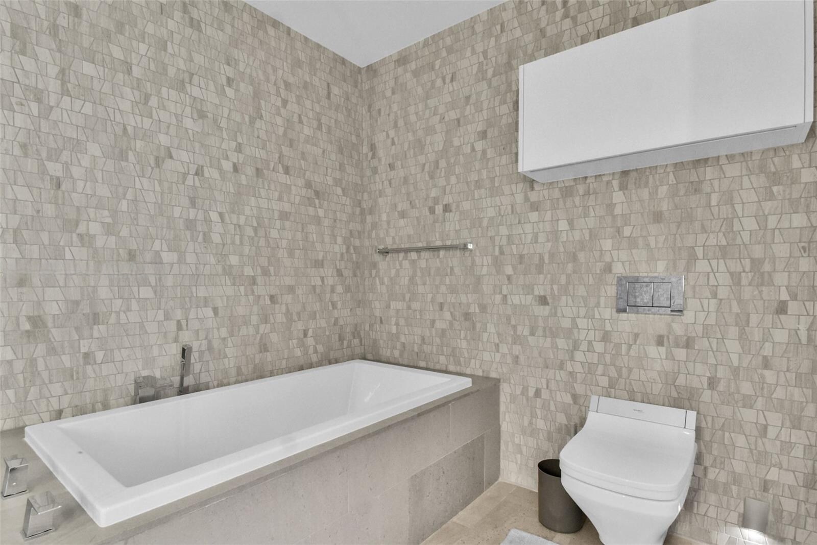 Building Photo - 88 SW 7th St