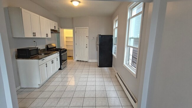 Building Photo - 166 Lexington Ave