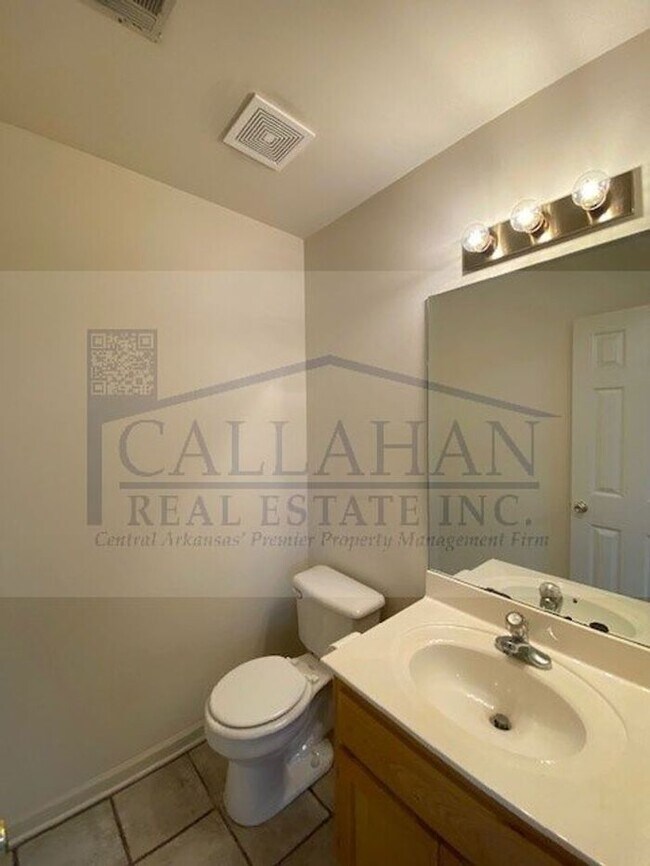 Building Photo - Sherwood 2 Bedroom Townhome