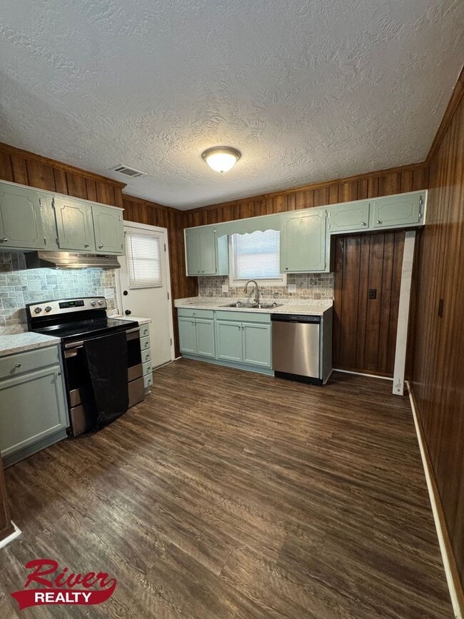 Building Photo - 3 Bedroom House in Hephzibah, Georgia