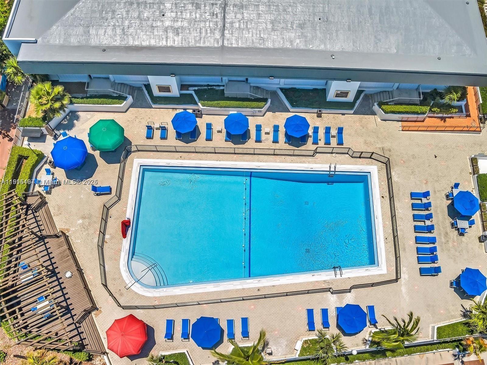 Building Photo - 801 S Miami Ave