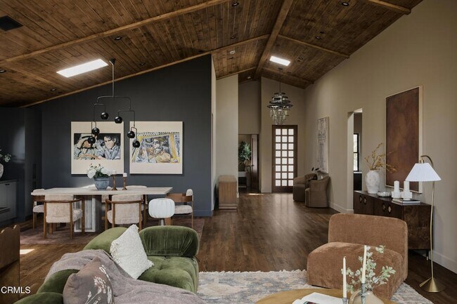 Building Photo - 12406 La Maida St