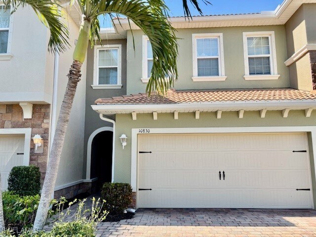 Building Photo - 10830 Alvara Way