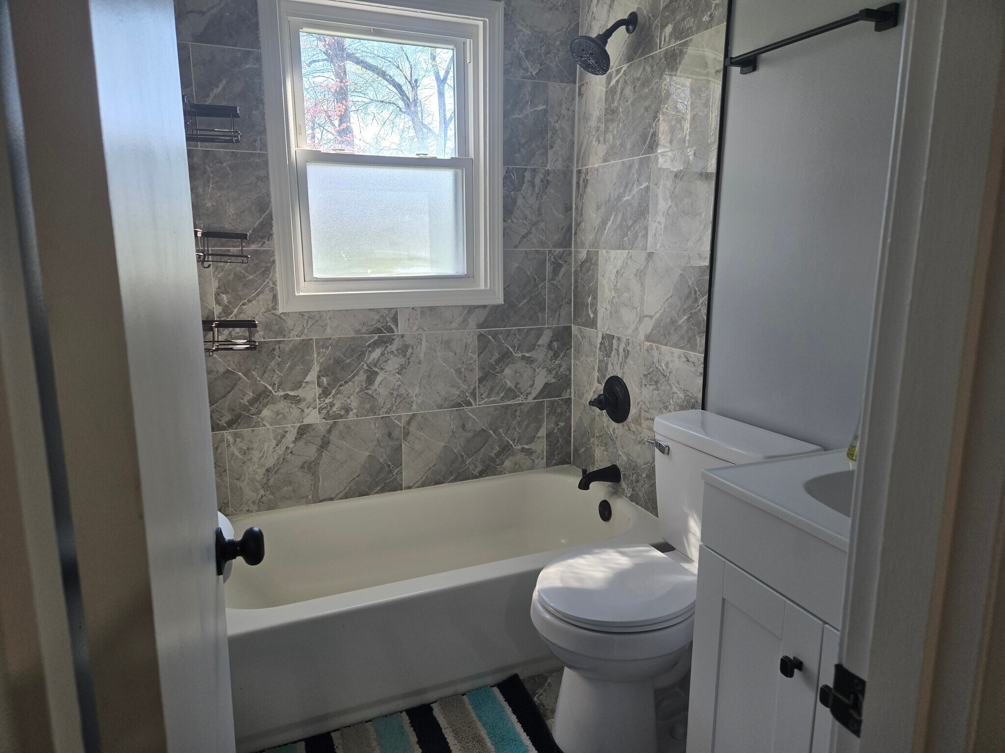 Upstairs bathroom - 1536 Arling Ave