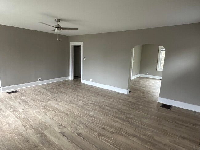 Building Photo - 302 Clay St