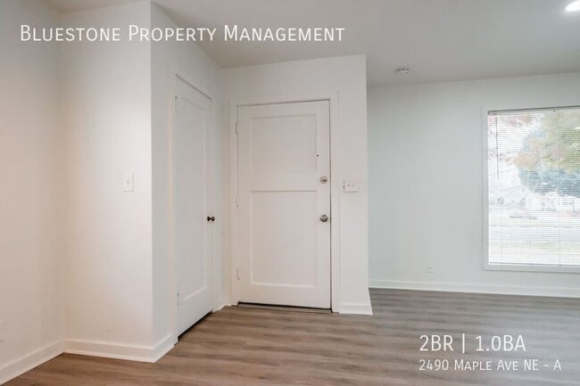 Building Photo - 2490 Maple Ave NE