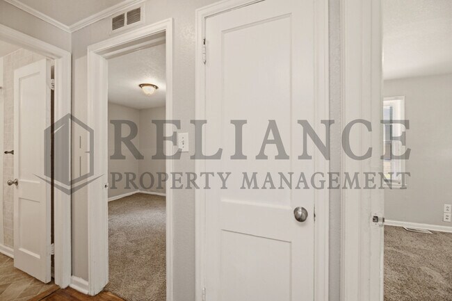Building Photo - 1126 Silverdale Ct