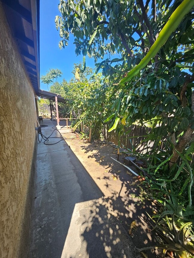 Building Photo - Single story home in Riverside Airport Nei...