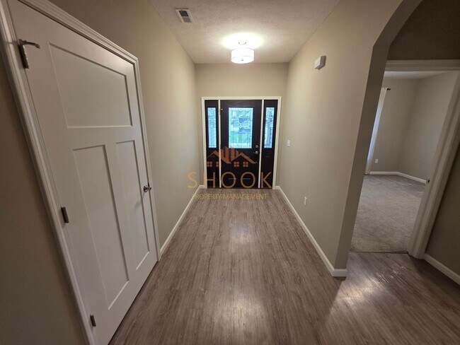 Building Photo - Absolute STUNNER on Lafayette's Desirable South Side