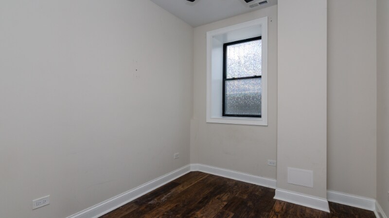 Building Photo - 1933 S May St